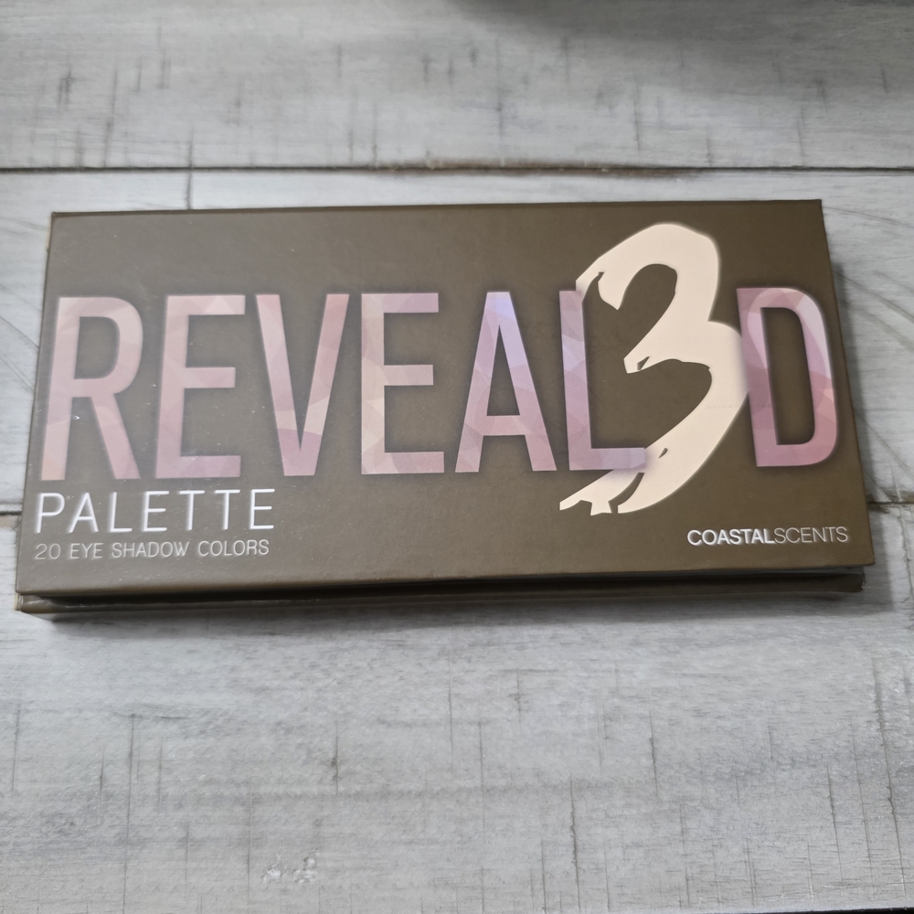 Coastal Scents Reveal 3D Eyeshadow Palette - Pink, Purple, Brown, Gold